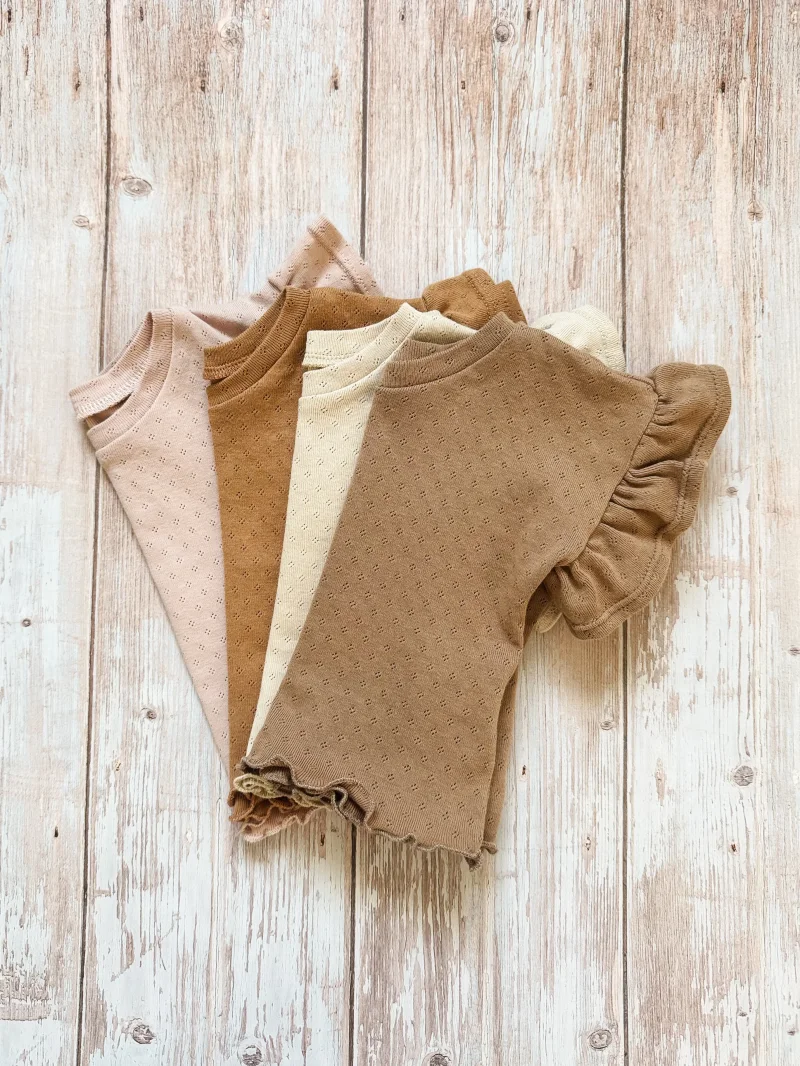 Kinder Volantshirt Pointelle Caramel | Kurzarm | Handmade