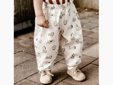 Kinder Barrel Pants aus Bio Baumwolle – Hunde Print | Handgemachte Ballonhose für Babys & Kinder