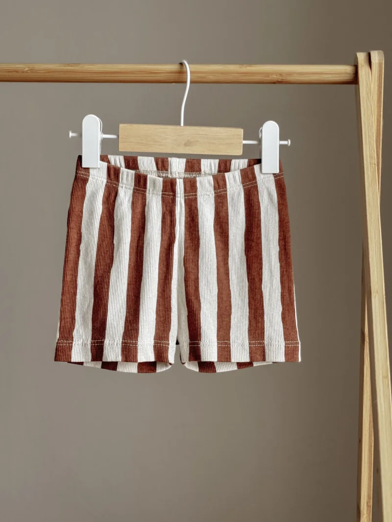 Kinder Shorts aus Bio Rib Jersey – Streifen Natural | Bequeme handgemachte Sommer Shorts für Babys & Kinder
