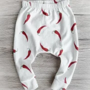 Handmade Baby Hose | Slim Pants | Chili | Größe 68/74