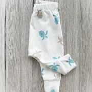 Handmade Baby Hose | Slim Pants | Schildkröten | Größe 56/62